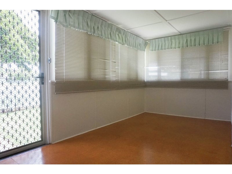 1 Albert Street, Newtown QLD 4350