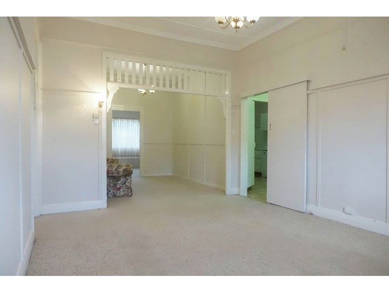 1 Albert Street, Newtown QLD 4350