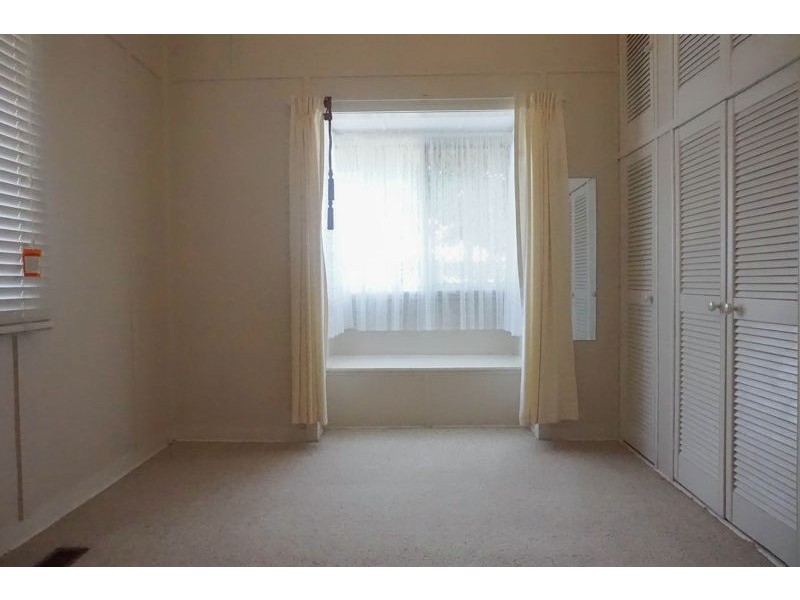 1 Albert Street, Newtown QLD 4350