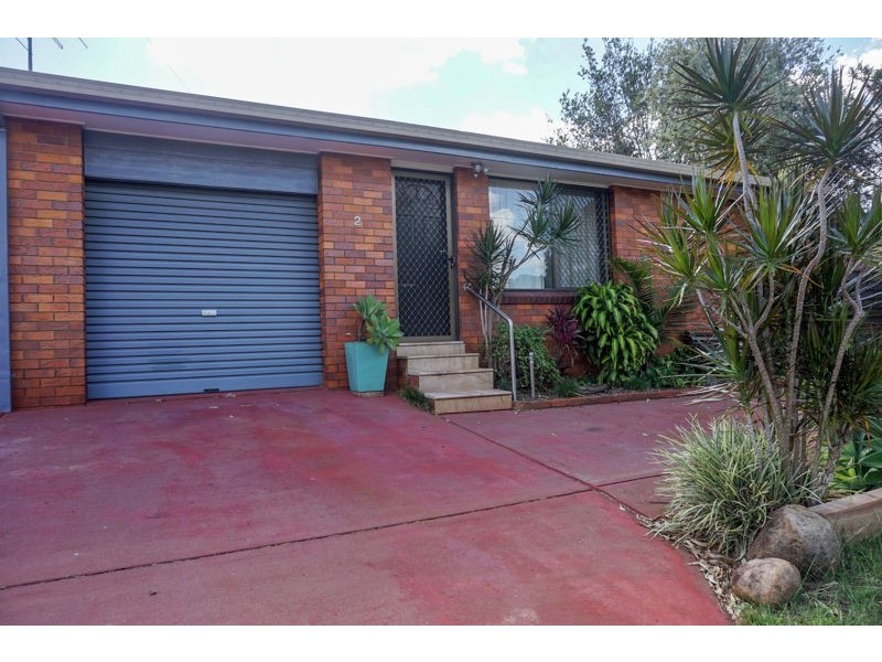 2/15 Lemway Avenue, Kearneys Spring QLD 4350