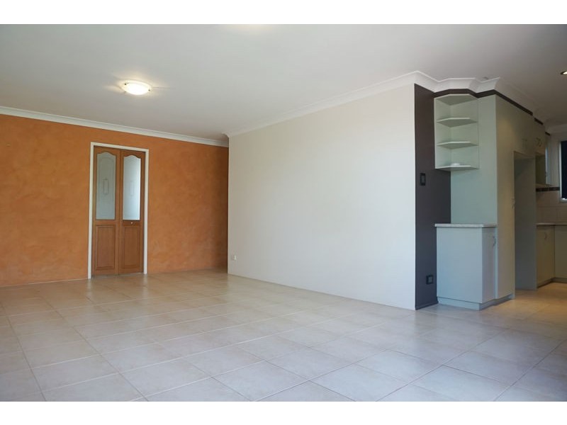 2/15 Lemway Avenue, Kearneys Spring QLD 4350