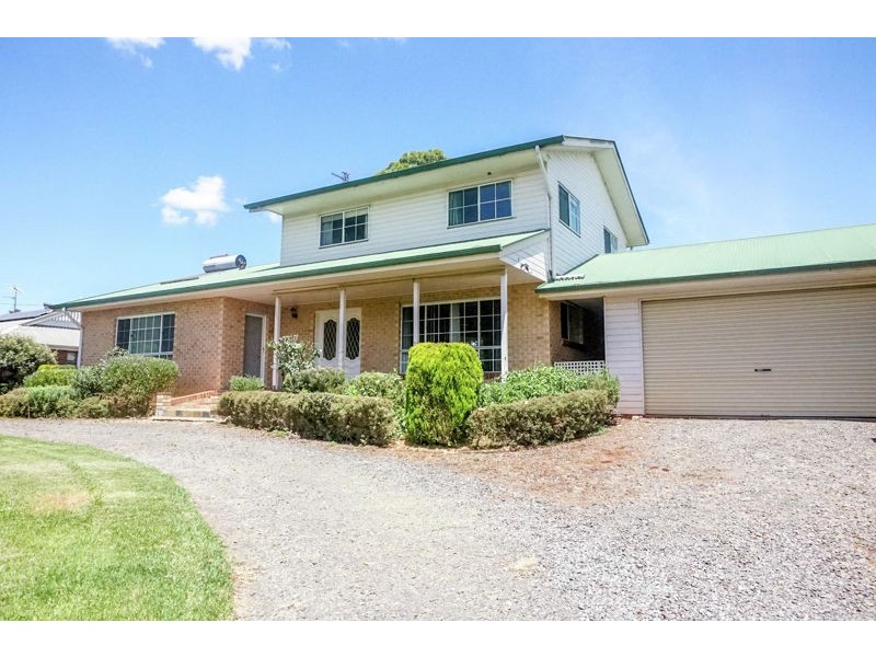 9 Flamingo Road, Highfields QLD 4352