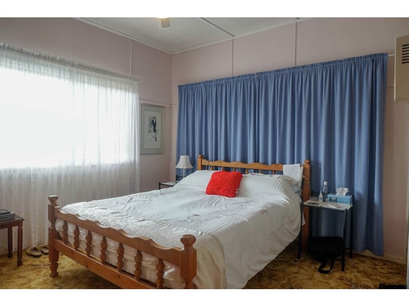 314 South Street, Harristown QLD 4350