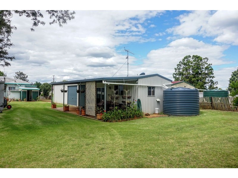 314 South Street, Harristown QLD 4350