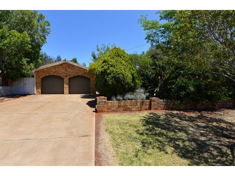 12 Bamboo Court, Darling Heights QLD 4350