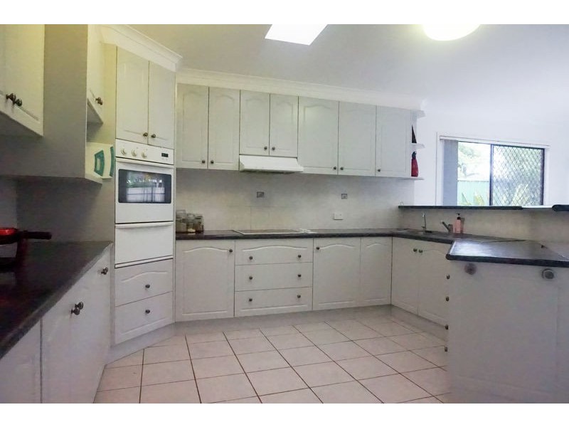 5 Talinga Street, Mount Lofty QLD 4350