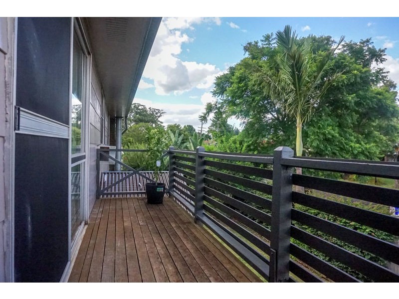 5 Talinga Street, Mount Lofty QLD 4350