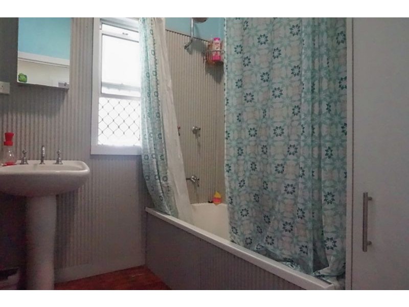 252 Long Street, South Toowoomba QLD 4350