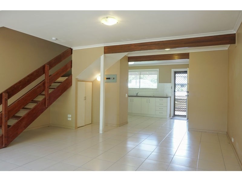 7/2 Benjamin Street, Mount Lofty QLD 4350