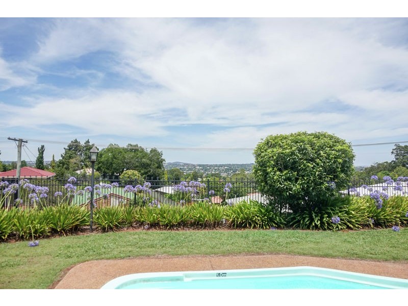 7/2 Benjamin Street, Mount Lofty QLD 4350