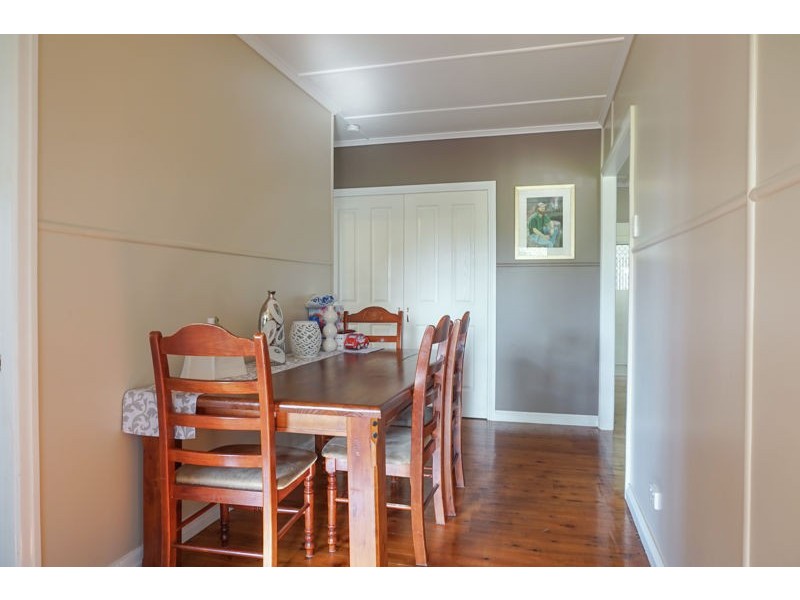 16 Henessey Street, Harristown QLD 4350