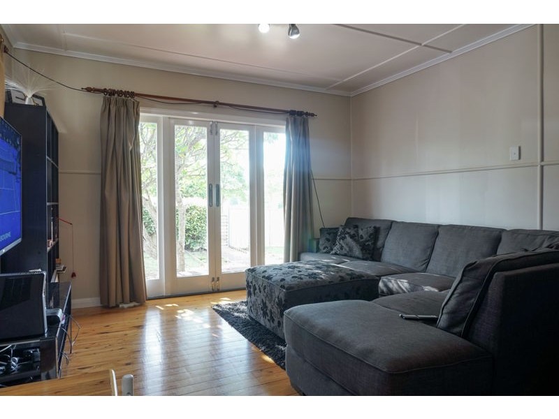 16 Henessey Street, Harristown QLD 4350