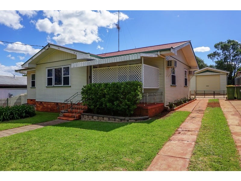 315 Tor Street, Wilsonton QLD 4350