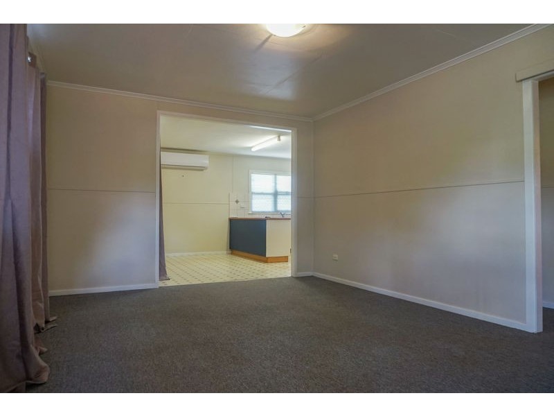 315 Tor Street, Wilsonton QLD 4350