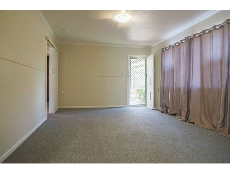 315 Tor Street, Wilsonton QLD 4350