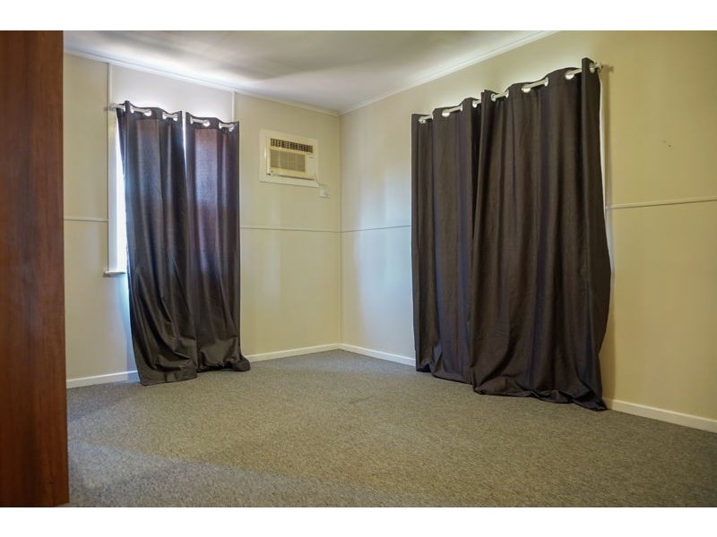 315 Tor Street, Wilsonton QLD 4350