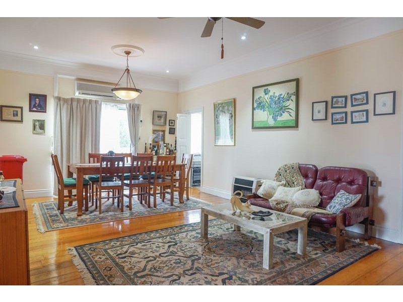 321 South Street, Harristown QLD 4350