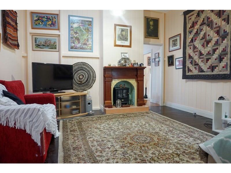 321 South Street, Harristown QLD 4350