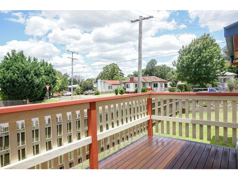 321 South Street, Harristown QLD 4350