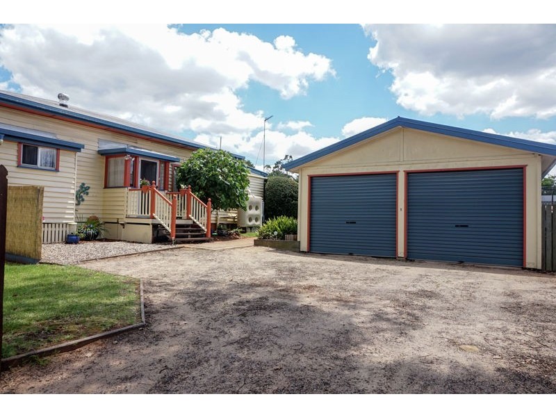 321 South Street, Harristown QLD 4350