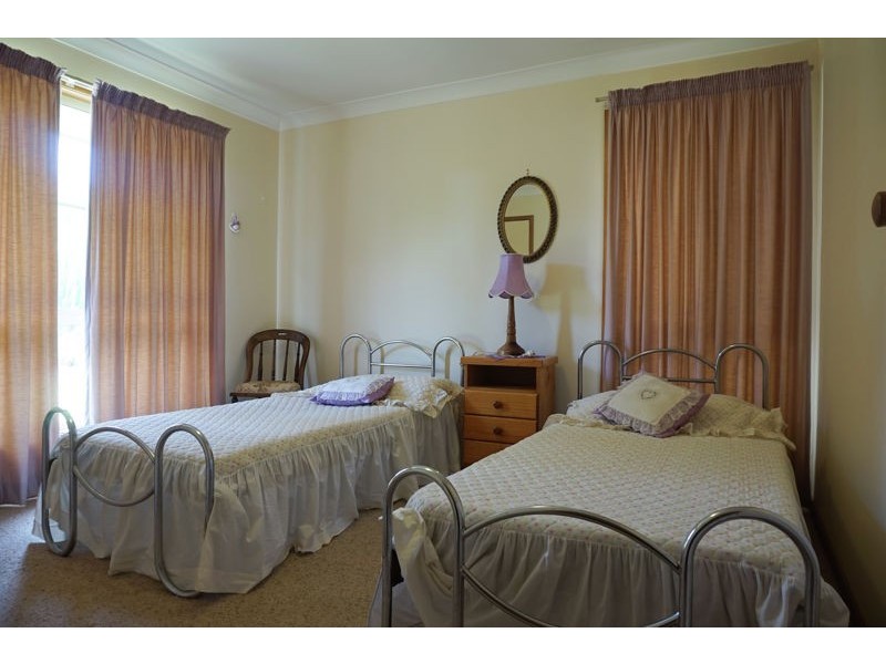 Centenary Heights QLD 4350