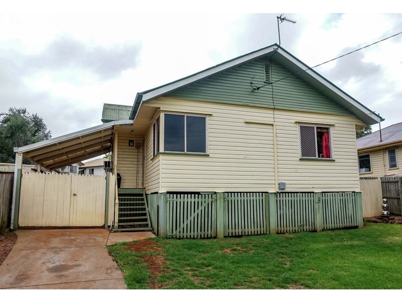 8 Mooney Street, Harlaxton QLD 4350