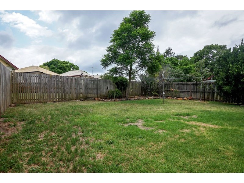 8 Mooney Street, Harlaxton QLD 4350