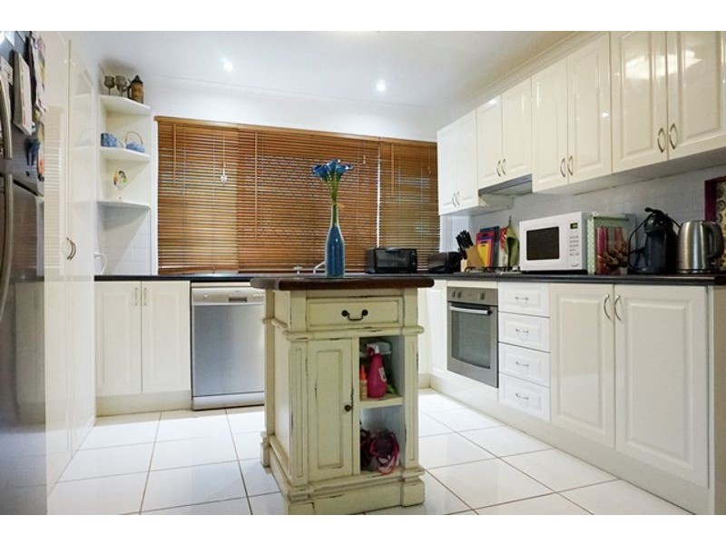 37 Champagne Crescent, Wilsonton Heights QLD 4350
