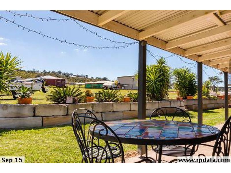 9 Commonwealth Crescent, Gowrie Junction QLD 4352