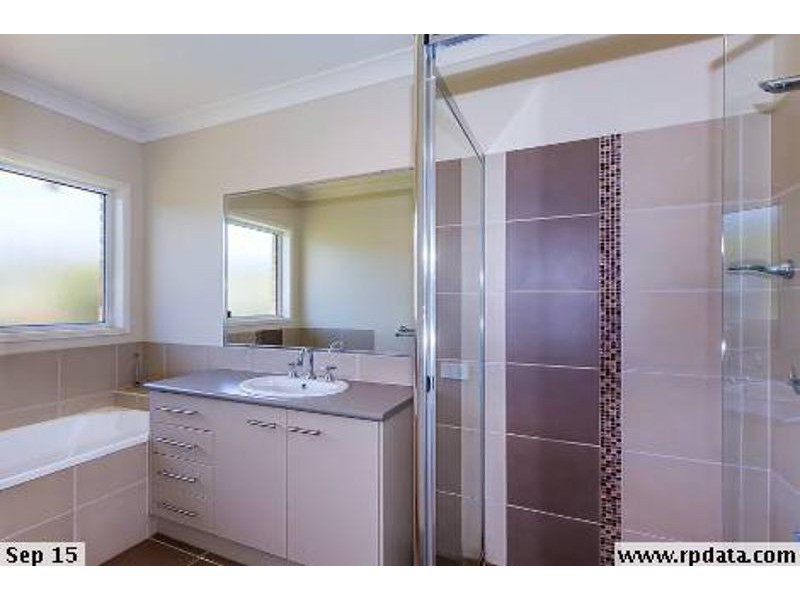 9 Commonwealth Crescent, Gowrie Junction QLD 4352