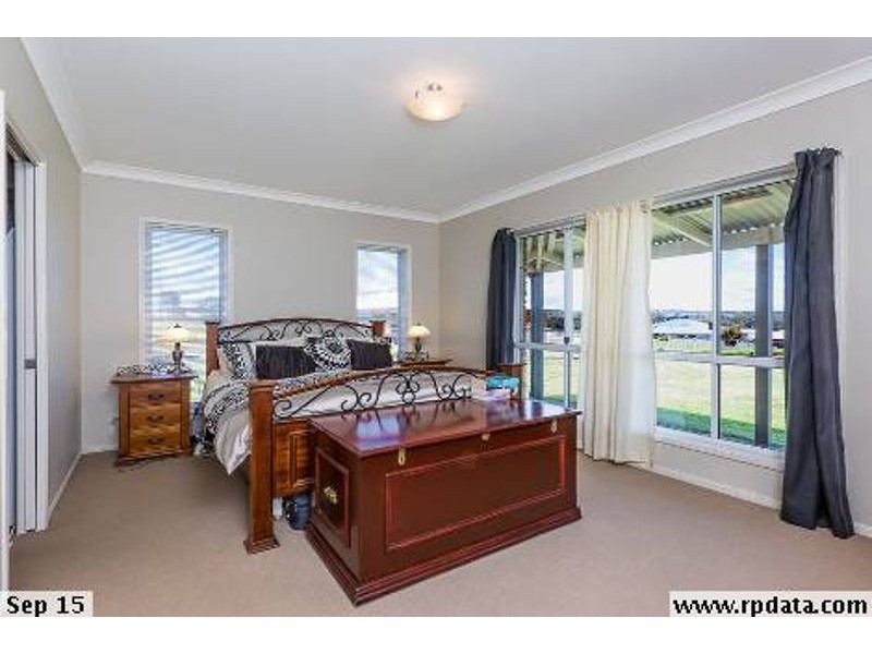 9 Commonwealth Crescent, Gowrie Junction QLD 4352