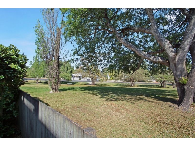 4/9 Creek Street, East Toowoomba QLD 4350