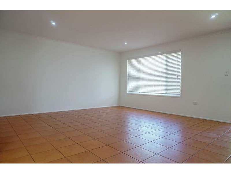 40 Arabian Street, Harristown QLD 4350