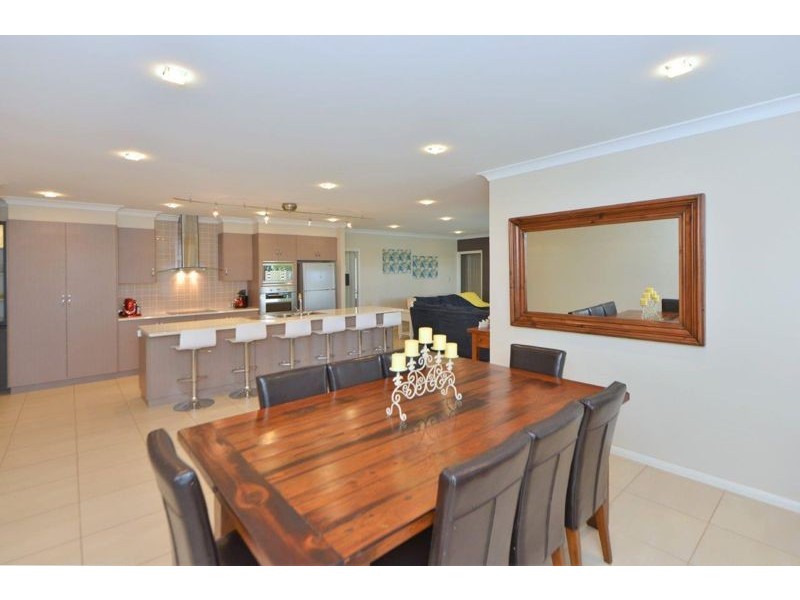 2 Prospect Terrace, Highfields QLD 4352