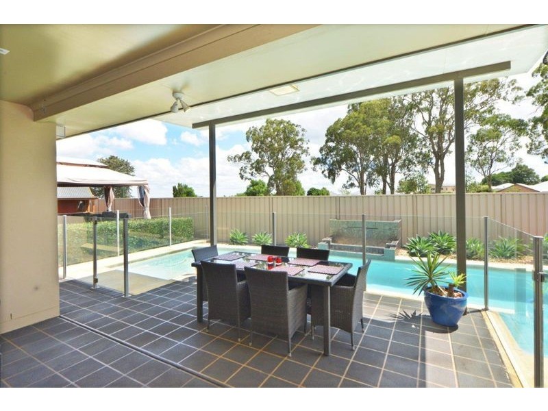 2 Prospect Terrace, Highfields QLD 4352