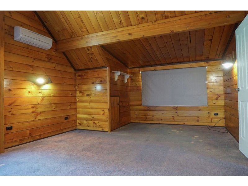 4 Wessex Street, Harristown QLD 4350