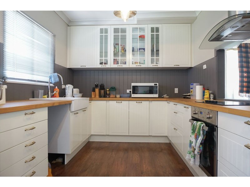 10 Hillside Street, Newtown QLD 4350