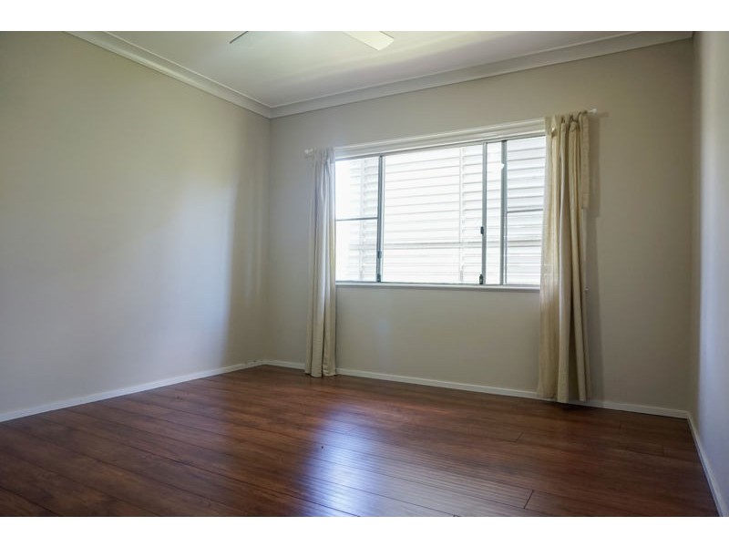 10 Hillside Street, Newtown QLD 4350