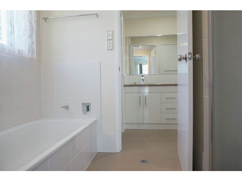 25 Balfour Street, Wyreema QLD 4352