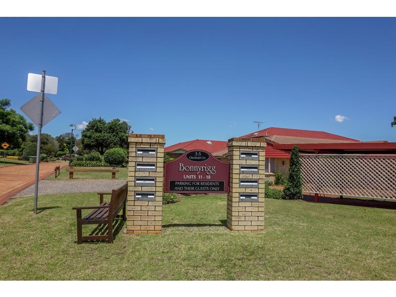 13/35 Glenfield Court, Middle Ridge QLD 4350