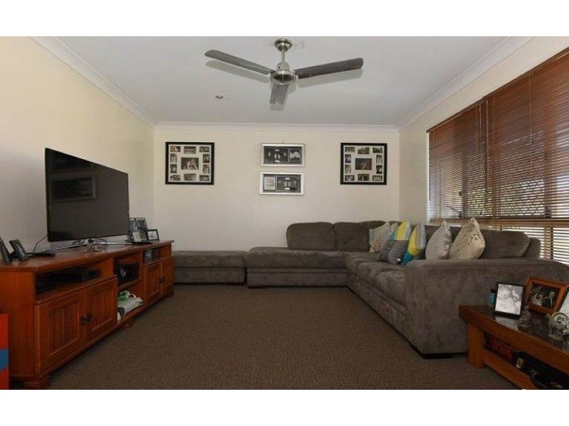 6 Biscay Crescent, Glenvale QLD 4350