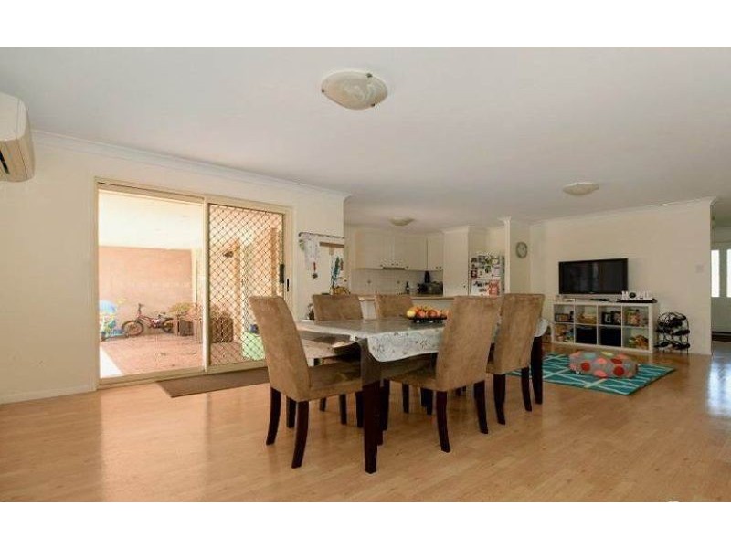 6 Biscay Crescent, Glenvale QLD 4350