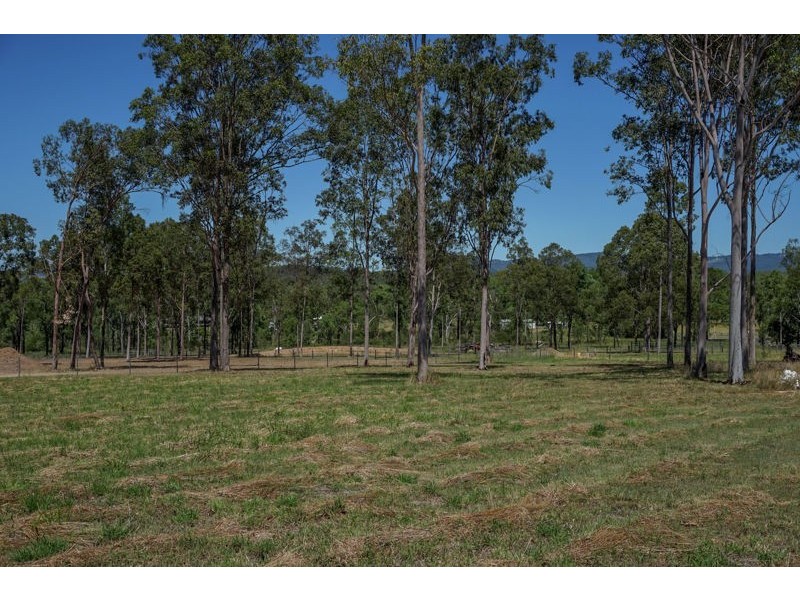 16 Lionel Drive, Helidon Spa QLD 4344
