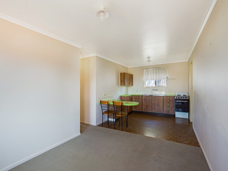 30 Esmond Street, Rockville QLD 4350