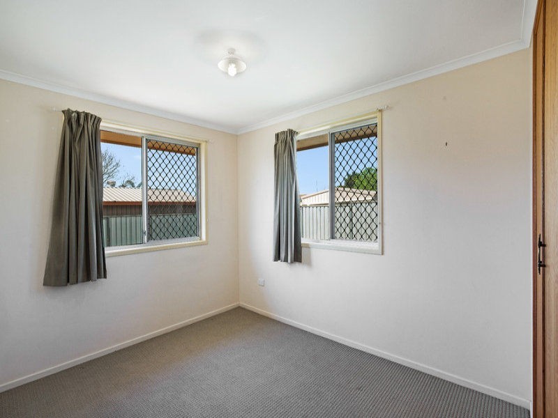 30 Esmond Street, Rockville QLD 4350