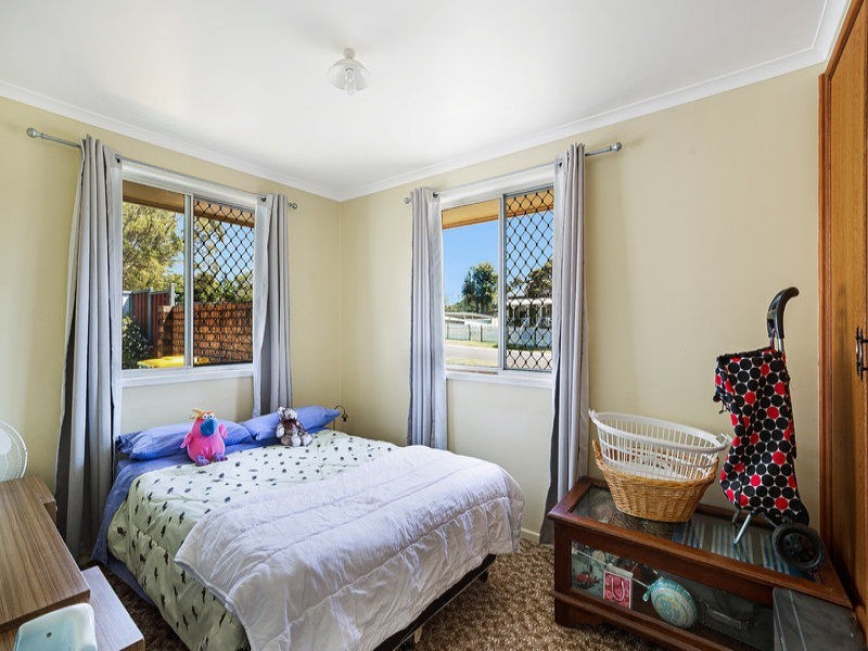 30 Esmond Street, Rockville QLD 4350