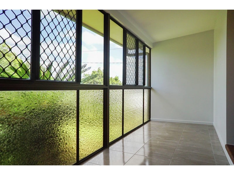 3 Greenbury Street, Rockville QLD 4350