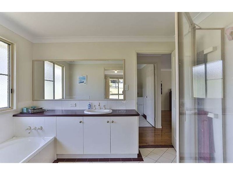 7 Schloss Court, Westbrook QLD 4350