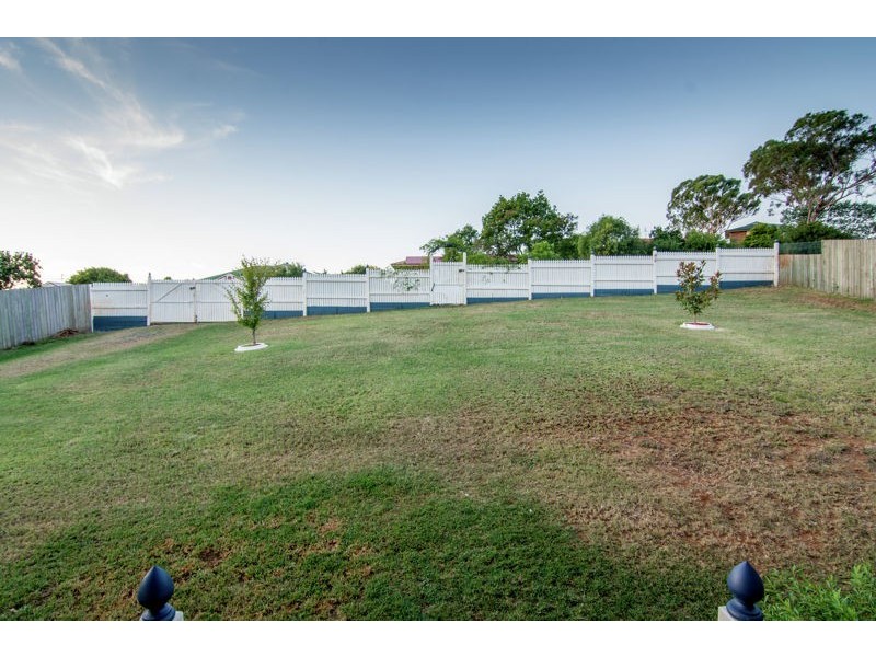 7 Schloss Court, Westbrook QLD 4350