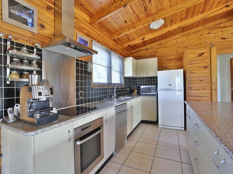 2 Pamela Street, Darling Heights QLD 4350